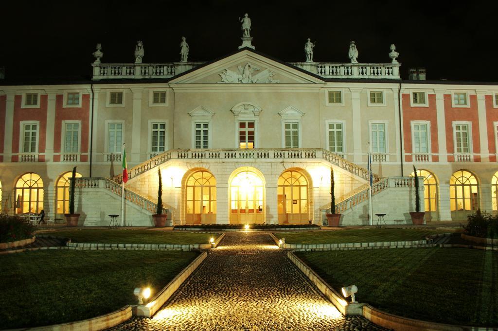 Villa Fenaroli Palace Hotel Rezzato Bagian luar foto